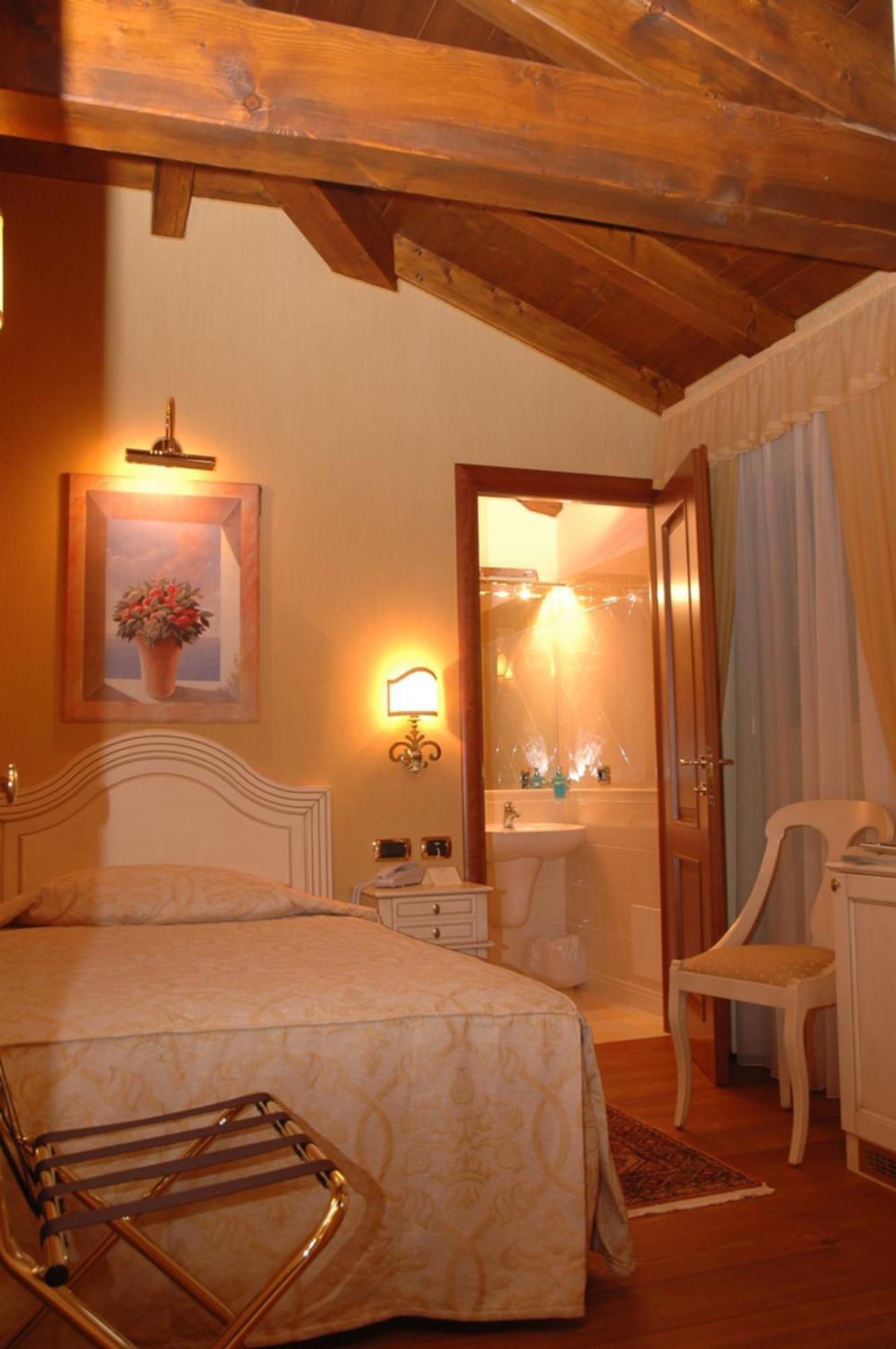 Albergo Da Nando Mortegliano Екстериор снимка